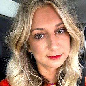 Meet your Posher, Kendra